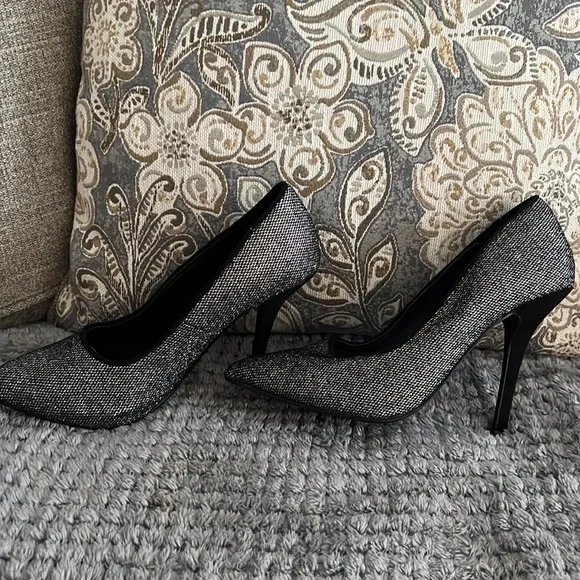 Spring bling sparkle heels - Picture 2 of 3